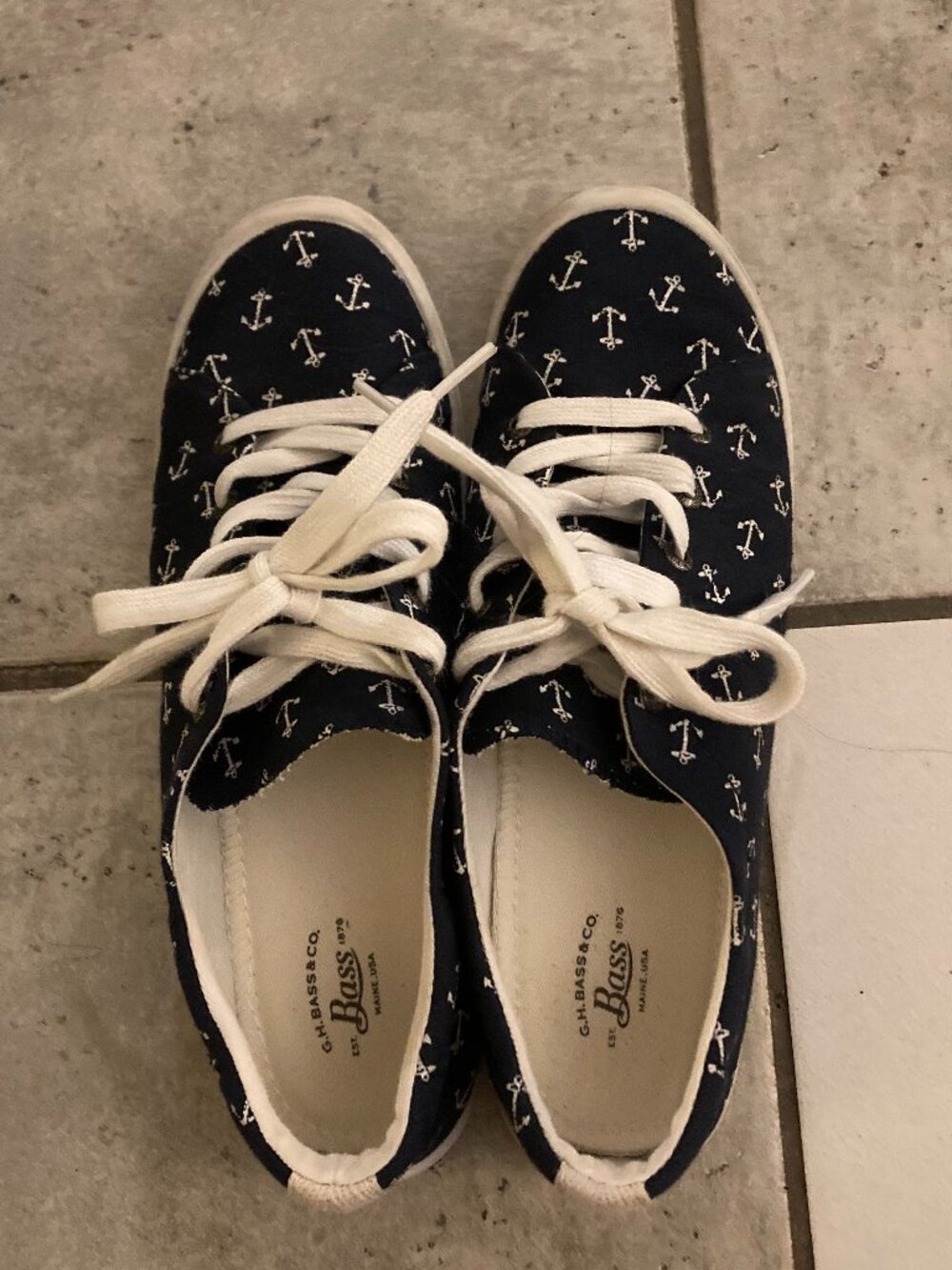Bass - navy blue sneakers with anchors - size 7.5